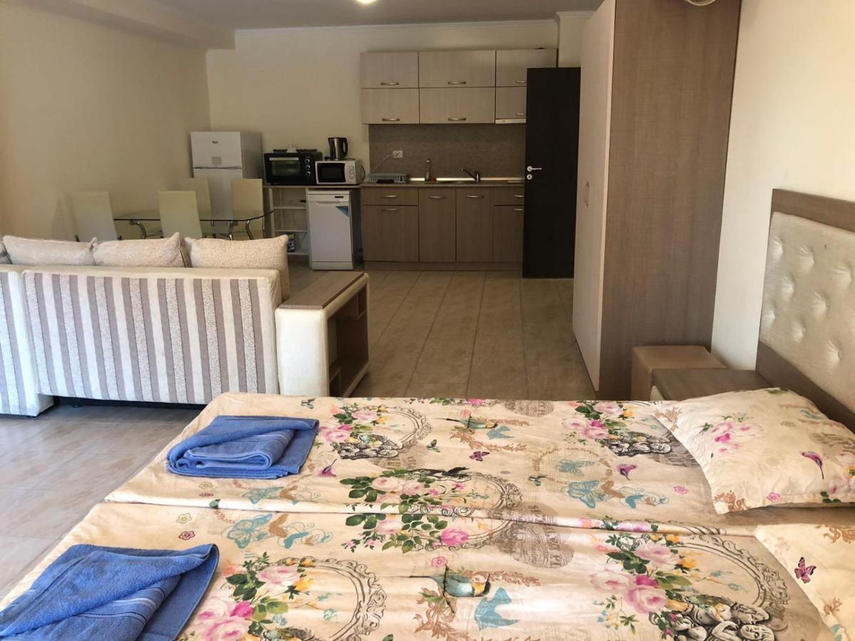 Andalusia Apartments เอเลนีเต ภายนอก รูปภาพ
